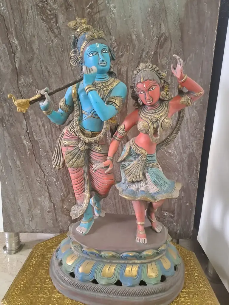 BRASS RADHA KRISHNA HAND PAINTED